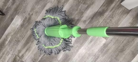 Self-twisting Water Rotating Cleaning Mop